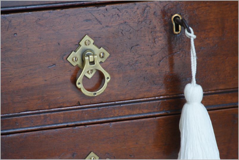 4027 Antique Walnut Arts & Crafts Davenport Desk (9)